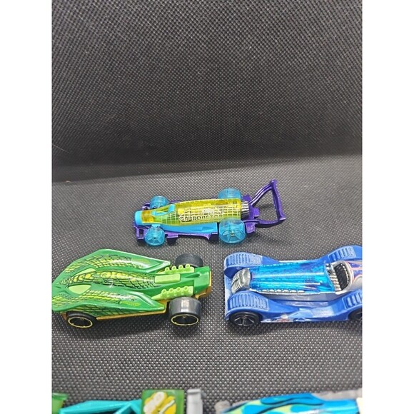 Hot Wheels Lot of 5 Mad Splash, Brit Speed, Super Stinger, DTX08 - Picture 5 of 12